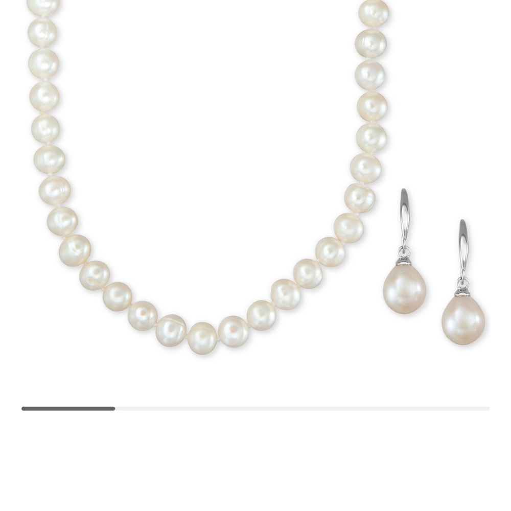 Elegant Pearl Necklace and Earring Set